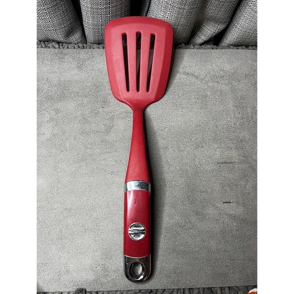 KitchenAid Empire Red Classic Slotted Turner Lifter Spatula Kitchen Utensil - Picture 1 of 7